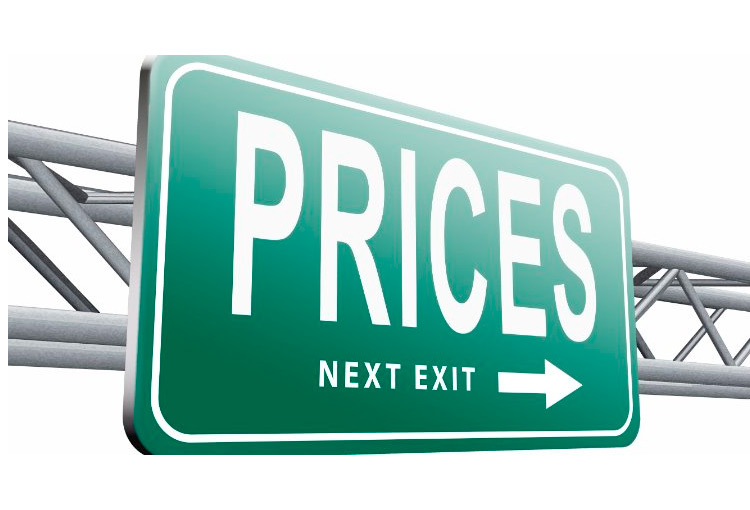 ¿Cómo se debe realizar el manejo de precios y descuentos para un comercio electrónico B2B?